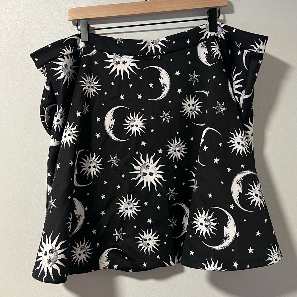 Hot Topic Celestial O-Ring Skater Skirt - Picture 7 of 9